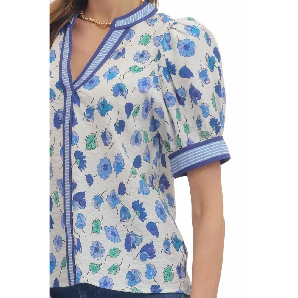 NEW ENTRO floral v neck blouse in blue - Picture 4 of 5